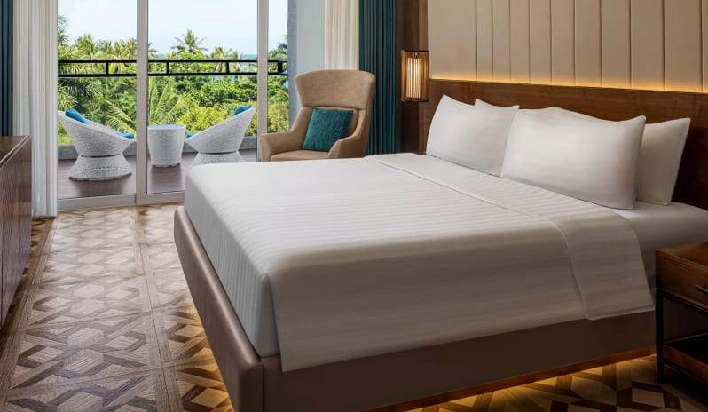 moevenpick-boracay-superior-king