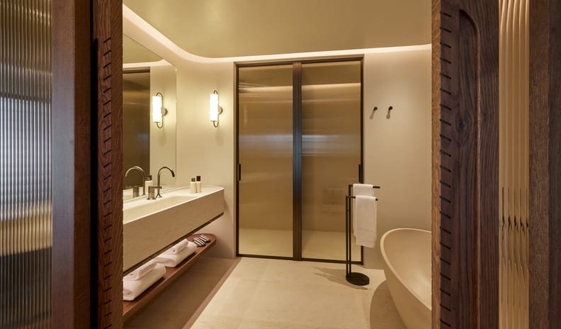 dc-tc-suite-onebedroom-masterbathroom-04