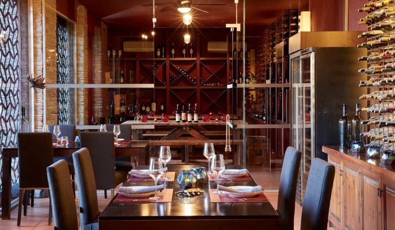 Vinum Restaurant at Eagles Villas by Kenwood Travel