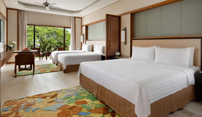 Deluxe Family Room