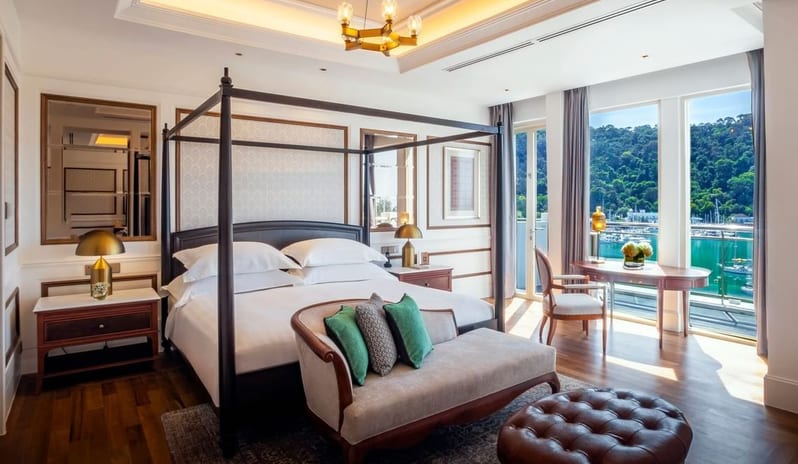 Marina Four Bay Suite