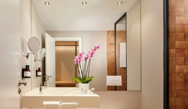 Premium Two-Bedroom Luxury bathroom amenities at Tivoli Alvor Algarve by Kenwood Travel