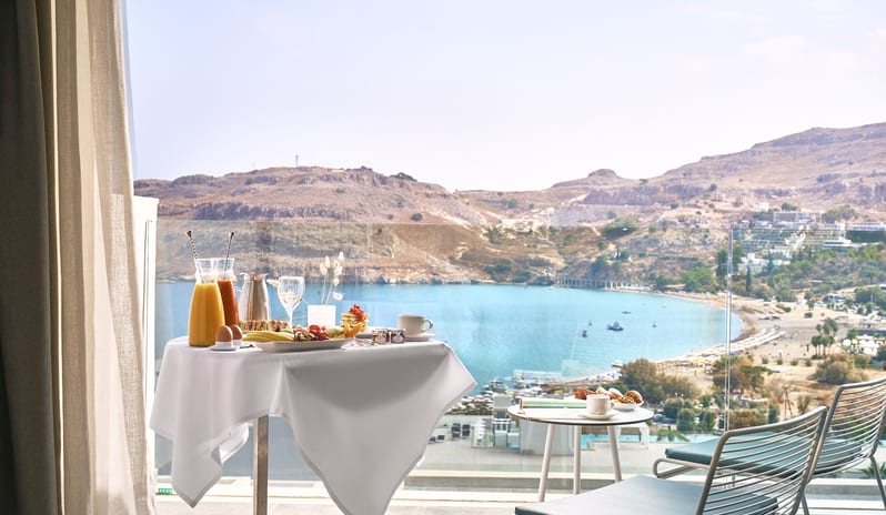 junior-suite-eagles-view-balcony