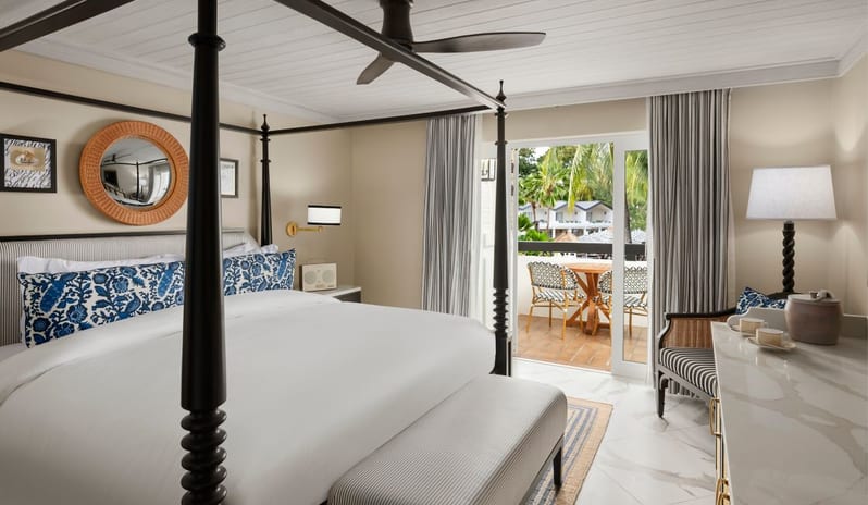 Luxury Poolside Room