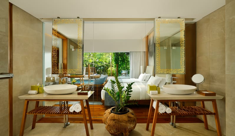 Impressive Lagoon Pool Suite