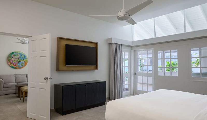 Deluxe One Bedroom Suite