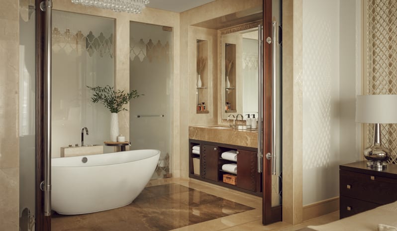 oo-thepalm-accommodation-premiere-king-room-bathroom