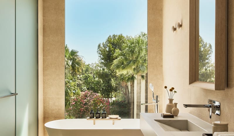 ikos-andalusia-deluxe-one-bedroom-penthouse-suite-0148-1474x2100-1474x2100