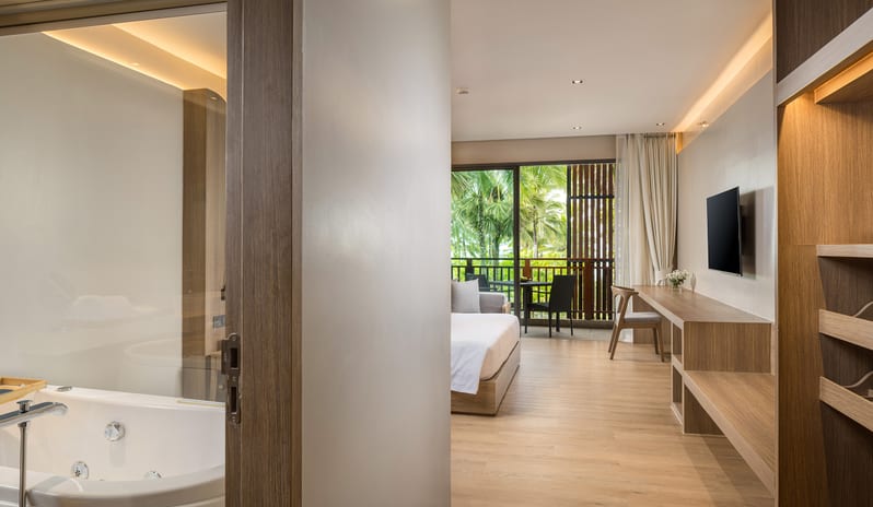 Ramada Resort by Wyndham Khao Lak - Deluxe Jet Tub Room