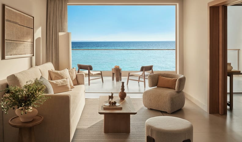 ikos-olivia-deluxe-one-bedroom-bungalow-suite-balcony-beachfront-792x516