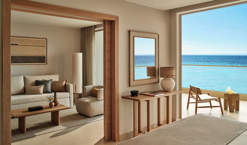 ikos-olivia-deluxe-one-bedroom-bungalow-suite-balcony-beachfront-792x528-1