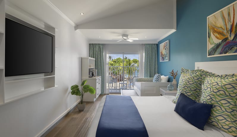 spalsh-concierge-jr-suite-club-level-king