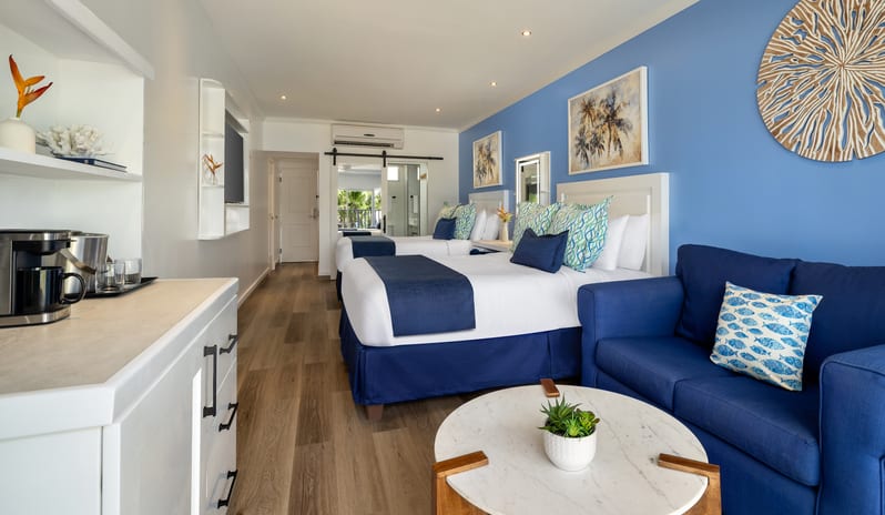 splash-jr-suite-oceanview-queen-in
