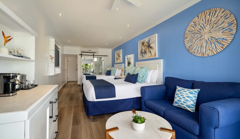 splash-jr-suite-oceanview-queen