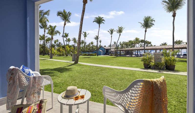 splash-jr-suite-tropical-view-patio