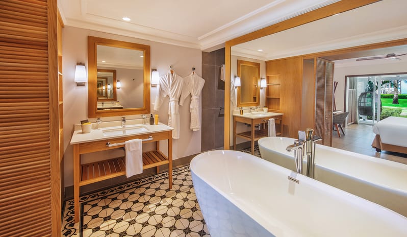 sugar-beach-rooms-premium-suite-1