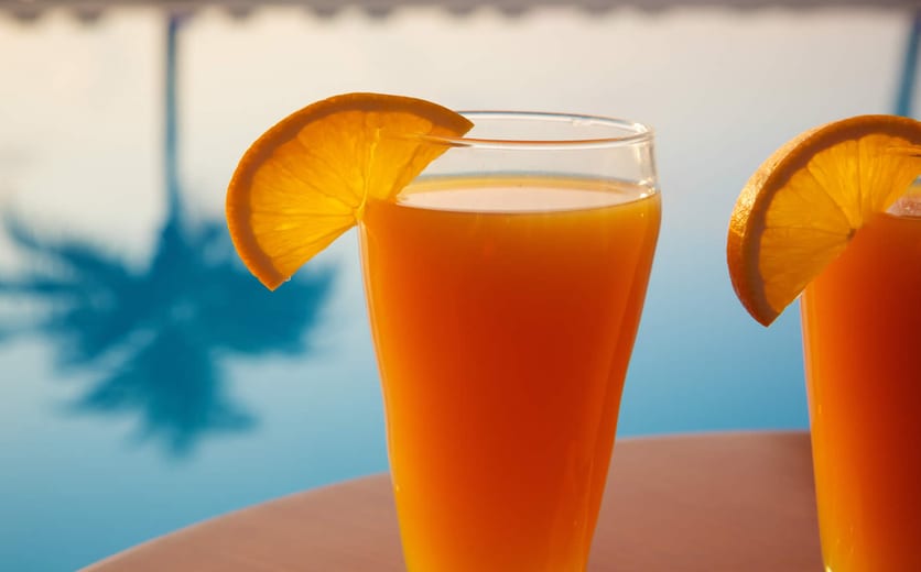 Kuredu Island Resort & Spa-Pool Bar Drinks.jpg