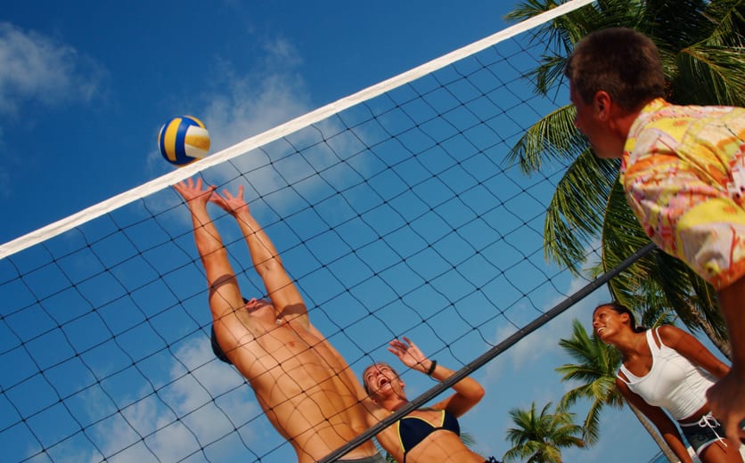 Kuredu Island Resort & Spa-Volleyball.jpg