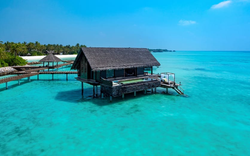 One & Only Reethi Rah-Overwater villa.jpg