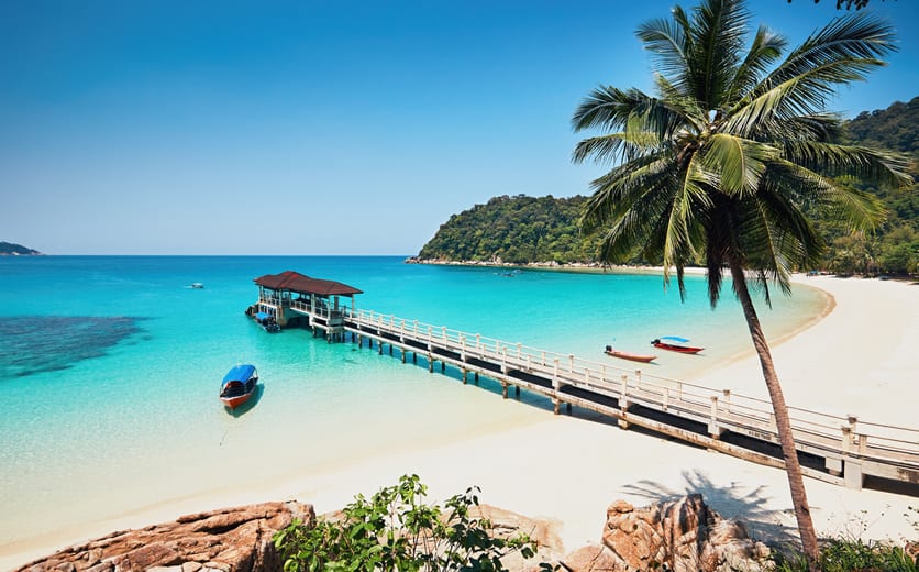 Sunny day on the idyllic beach. Perhentian Islands in Malaysia.jpg