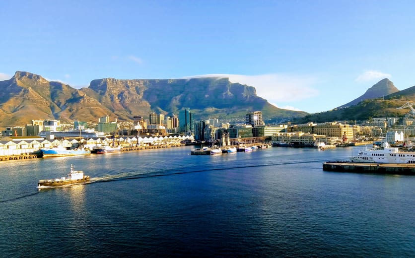 shutterstock_1145673563 - This is a view of the beautiful Cape Town harbor..jpg