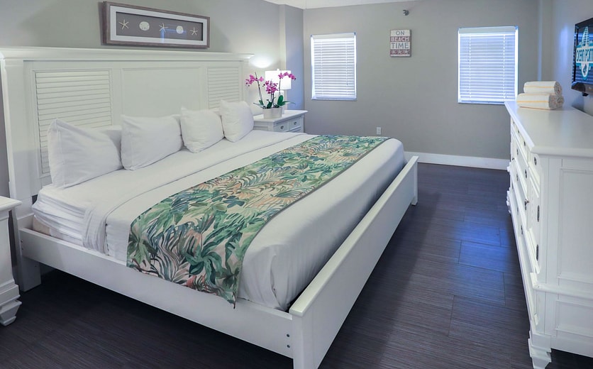 Ocean Pointe Suites Key Largo - King Bed.jpg