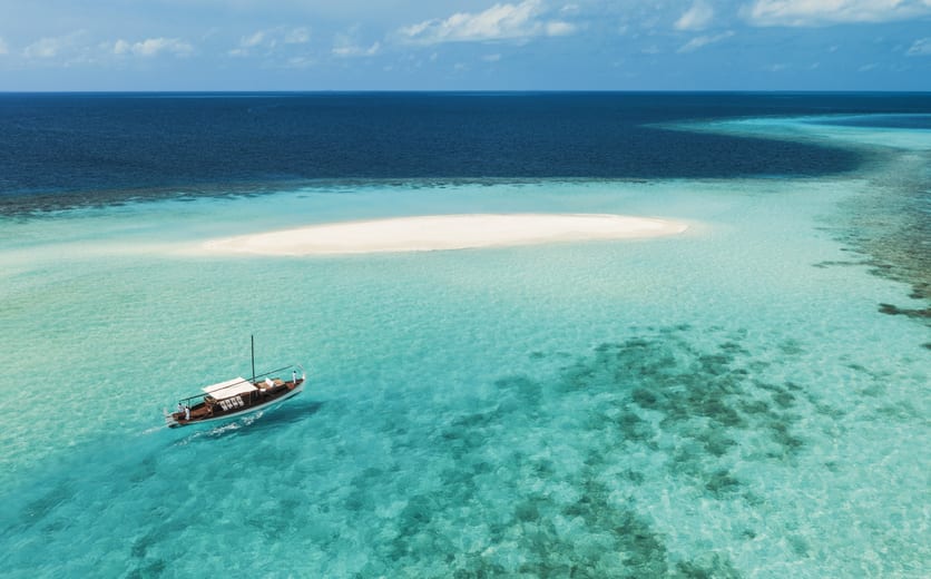 OO_RR_Beach_SandBank_Dhoni_3668_MASTER_001.jpg