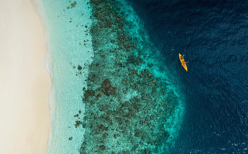 dh-Ihuru-Kayak-Aerial.jpg