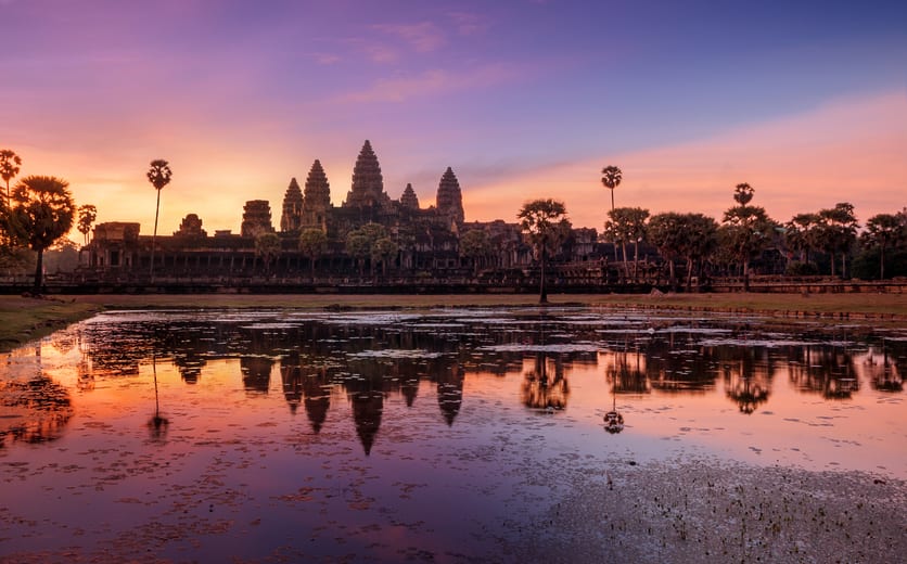 t-as-cambodia-angkor-wat-sunset-687785937-g.jpg