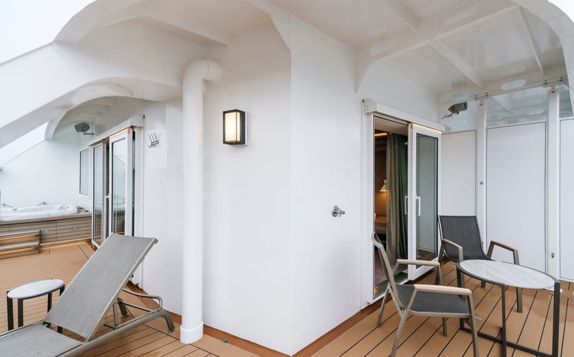 Hurtigruten Expeditions MS Fridtjof Nansen MC - Credit - Clara Tuma and Hurtigruten 5.JPG