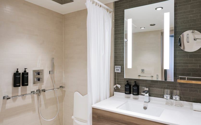 Hurtigruten Expeditions MS Fridtjof Nansen MD - Credit - Clara Tuma and Hurtigruten 5.JPG