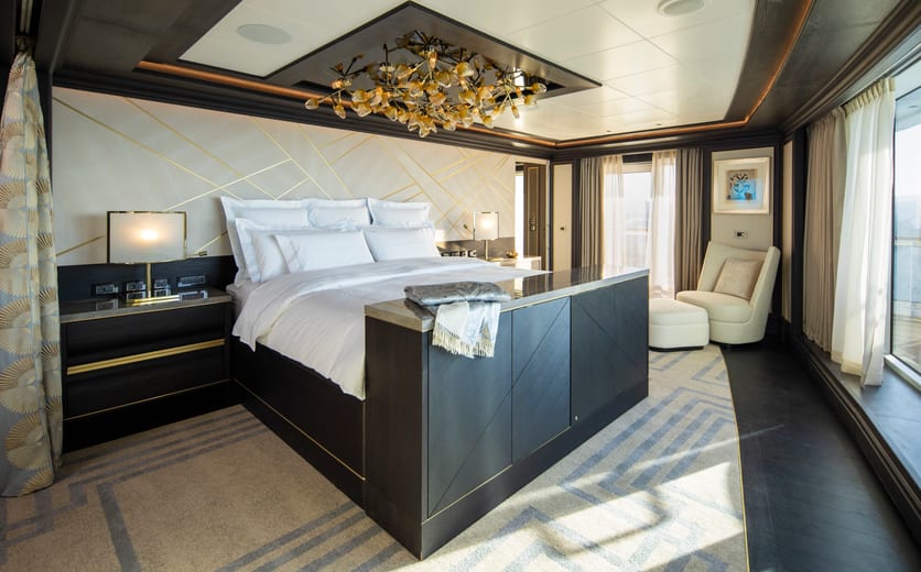 RSSC - Seven Seas Splendor - Accommodation - Regent Suite.jpg