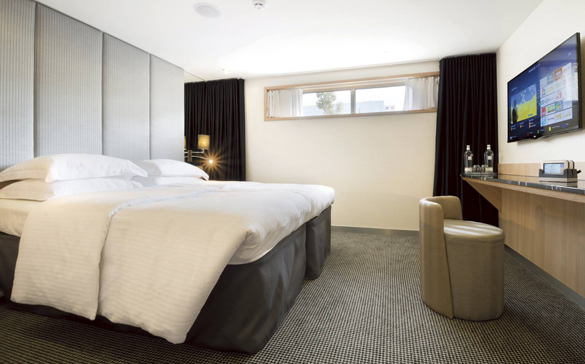 Scenic River Cruises Scenic Azure Standard Suite 1.png