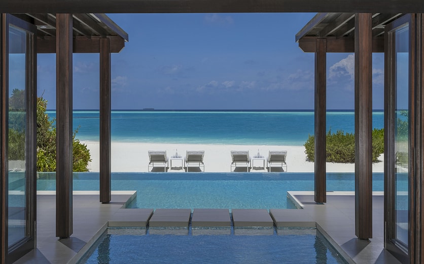 4bbbb swimming pool.jpg