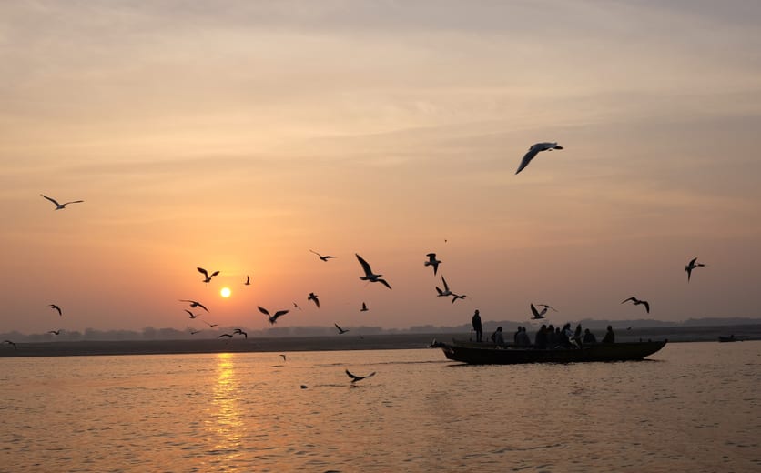 Sunrise in Ganges River.jpg