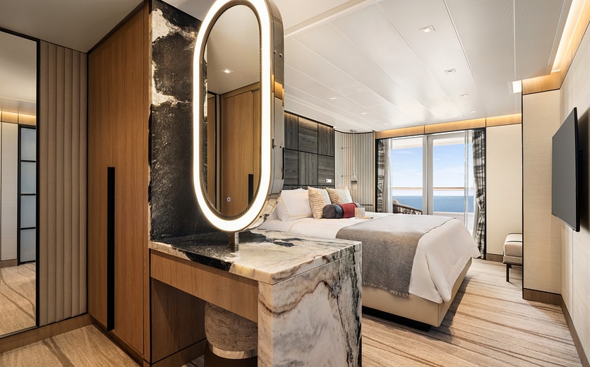 Oceania Cruises A-Class Oceania Suite 2.jpg