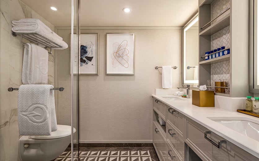 Oceania Cruises A-Class Penthouse Suite 0.jpg