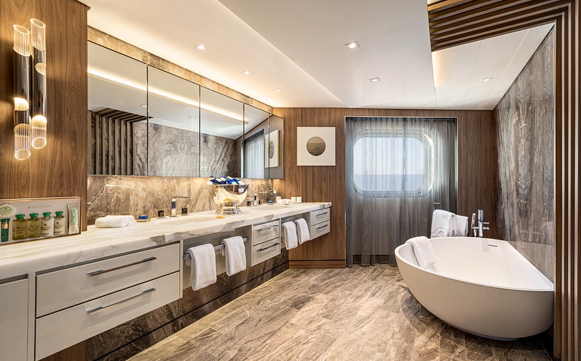 Oceania Cruises A-Class Vista Suite 0.jpg