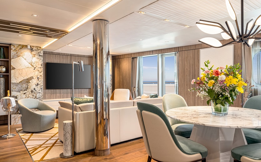 Oceania Cruises A-Class Vista Suite 2.jpg