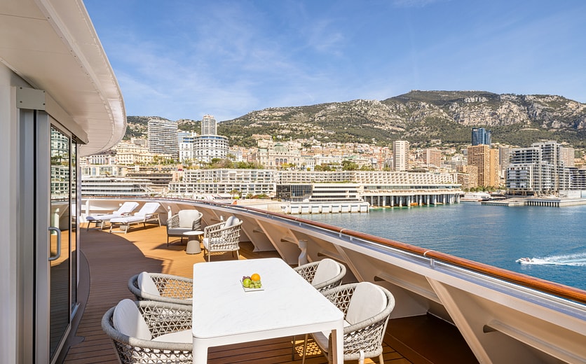 Oceania Cruises A-Class Vista Suite 5.jpg