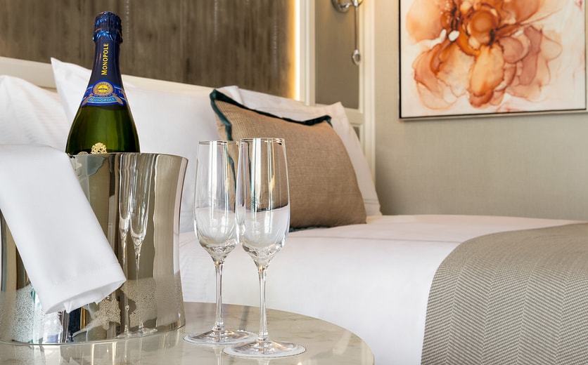 Oceania Cruises VISTA Concierge Level Stateroom.jpg