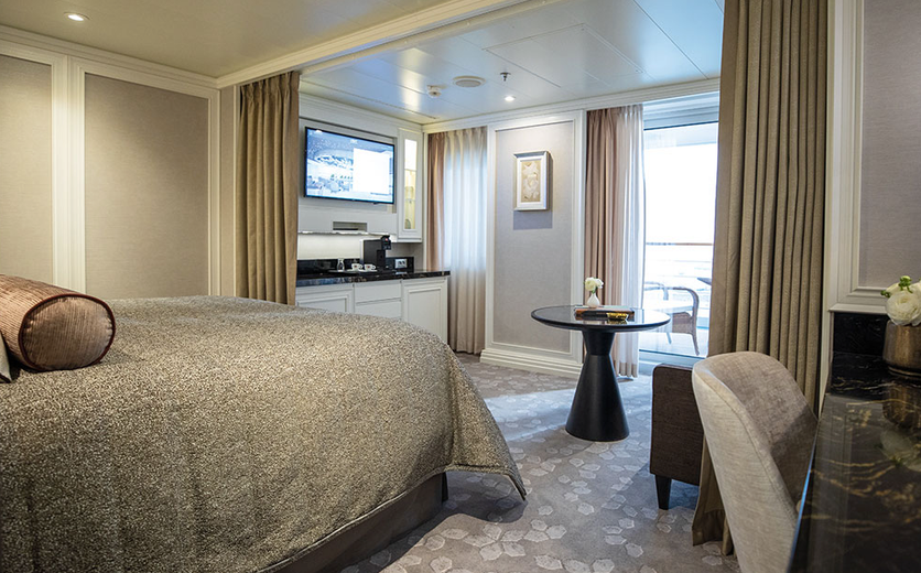Regent Seven Seas SPLENDOR Concierge Suite LR 0.png