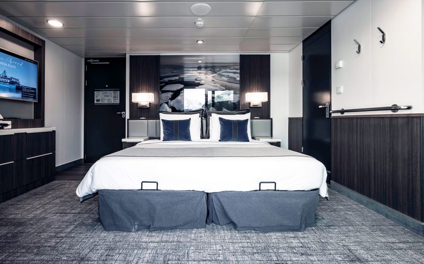 AE Expeditions, SYLVIA EARLE, Balcony Stateroom Superior 616, Richard IAnson-2.jpg