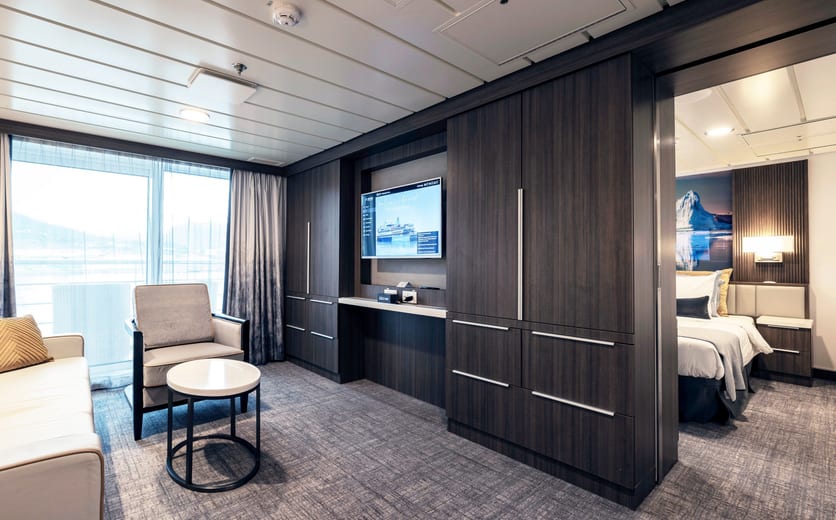 AE Expeditions, SYLVIA EARLE, Captains Suite 420, Richard IAnson-9.jpg