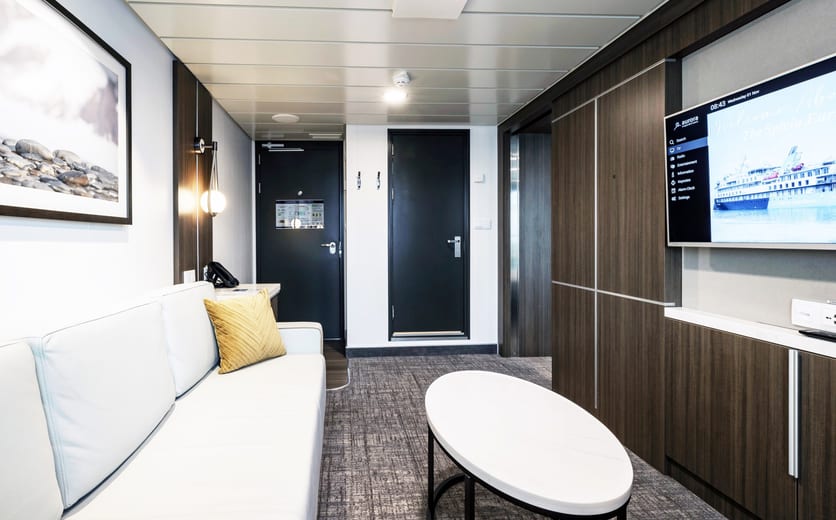 AE Expeditions, SYLVIA EARLE, Junior Suite 705, Richard IAnson.jpg