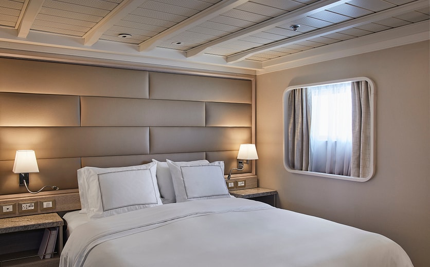 Silversea SILVER CLOUD Royal Suite 0.jpg