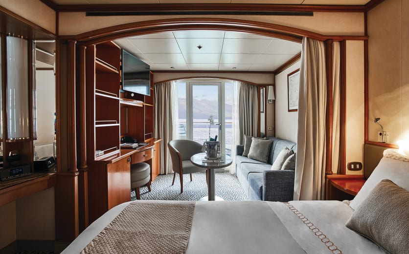 Silversea SILVER WIND Veranda Suite - Matteo Imbriani.jpg