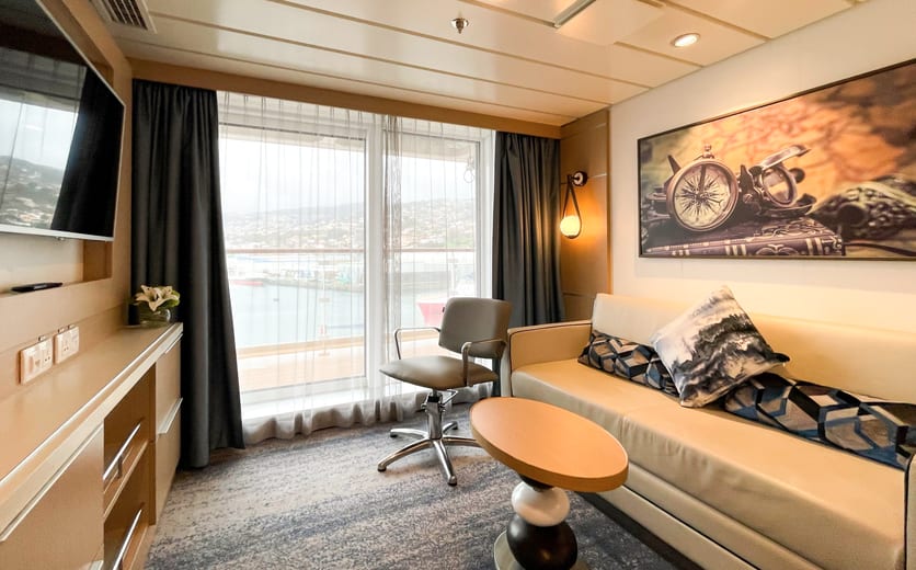 Quark Expeditions Ocean Explorer Penthouse Suite 0.jpg