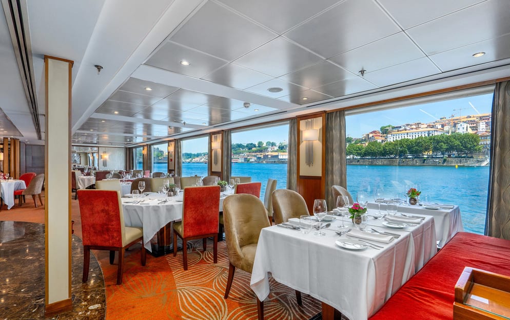 Amawaterways AmaVida Main Restaurant 3 ©Bruno Barreira & Amawaterways.jpeg