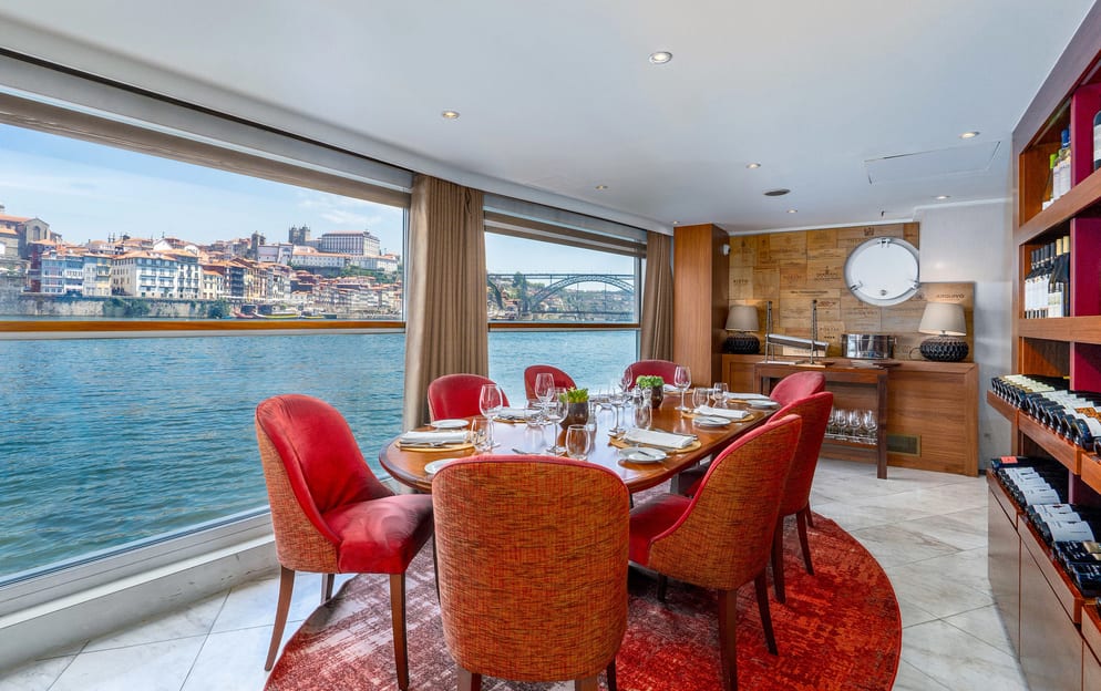 Amawaterways AmaVida Main Restaurant 4 ©Bruno Barreira & Amawaterways.jpeg